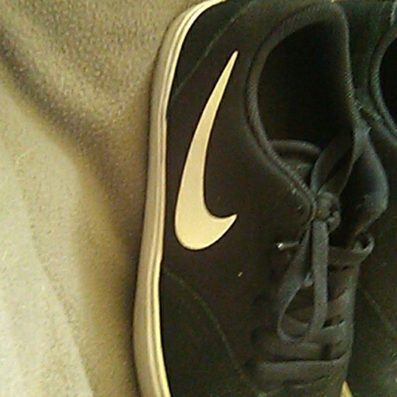 Shoes - Picture 2 of 2